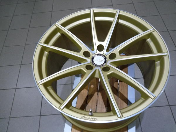 Deluxe wheels Manay K  10,5x20et25  Lochkreis 5x120 gold matt polish